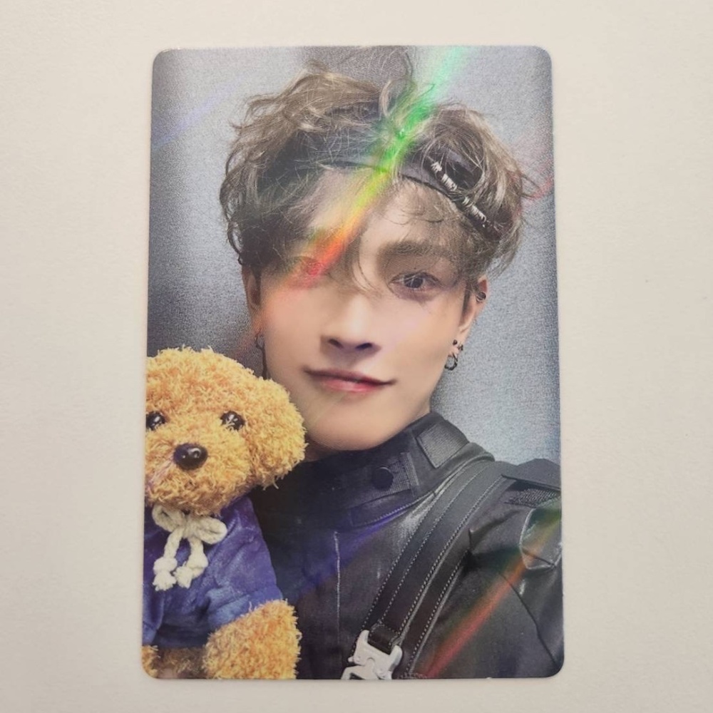ATEEZ Hongjoong The World Ep Fin: Will Hello82 Exclusive Holo